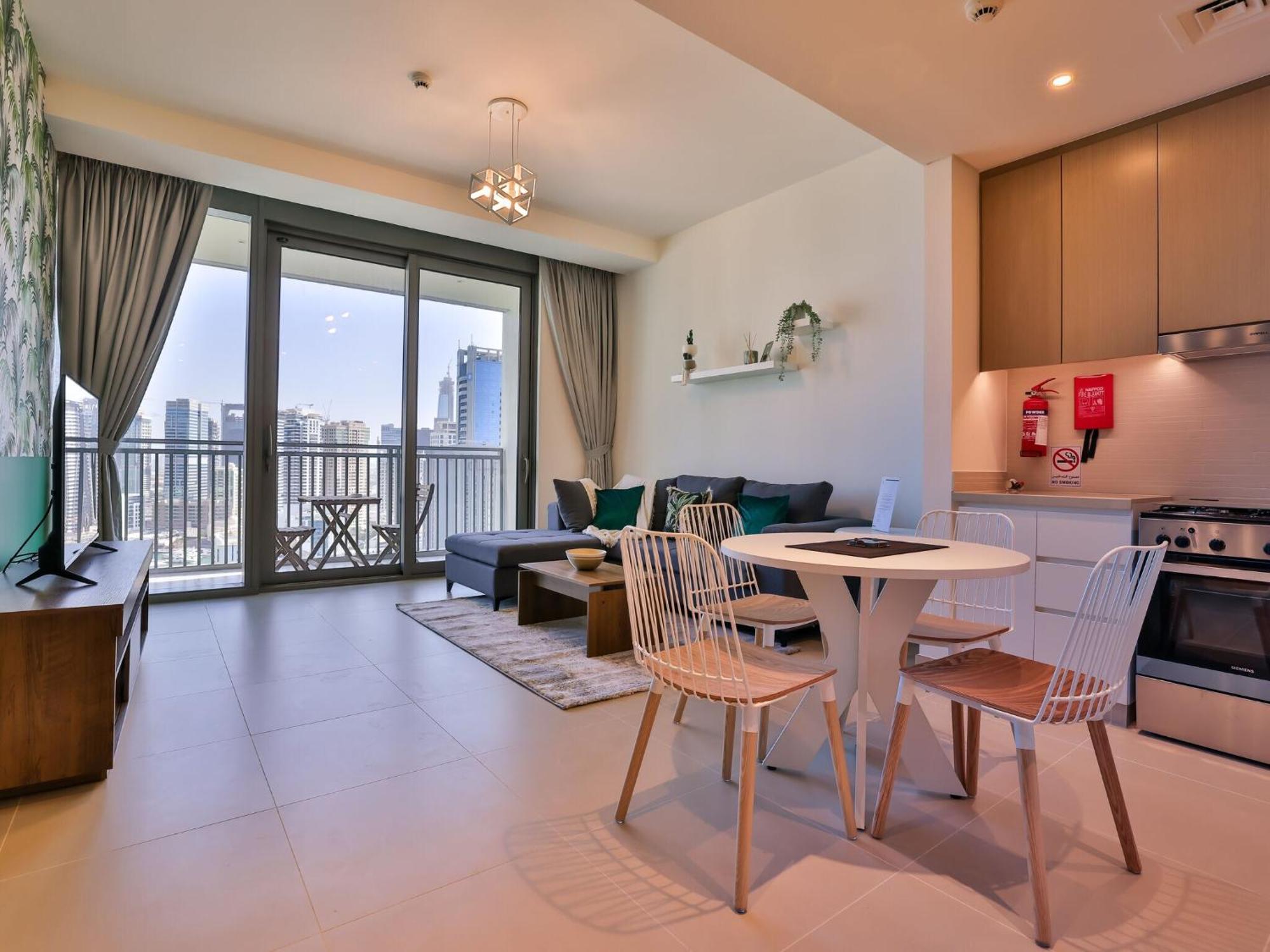 Luxurious Apartments Dubai Marina Views Pool Gym By Sojo Stay Exterior foto